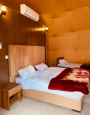 Red sand camp